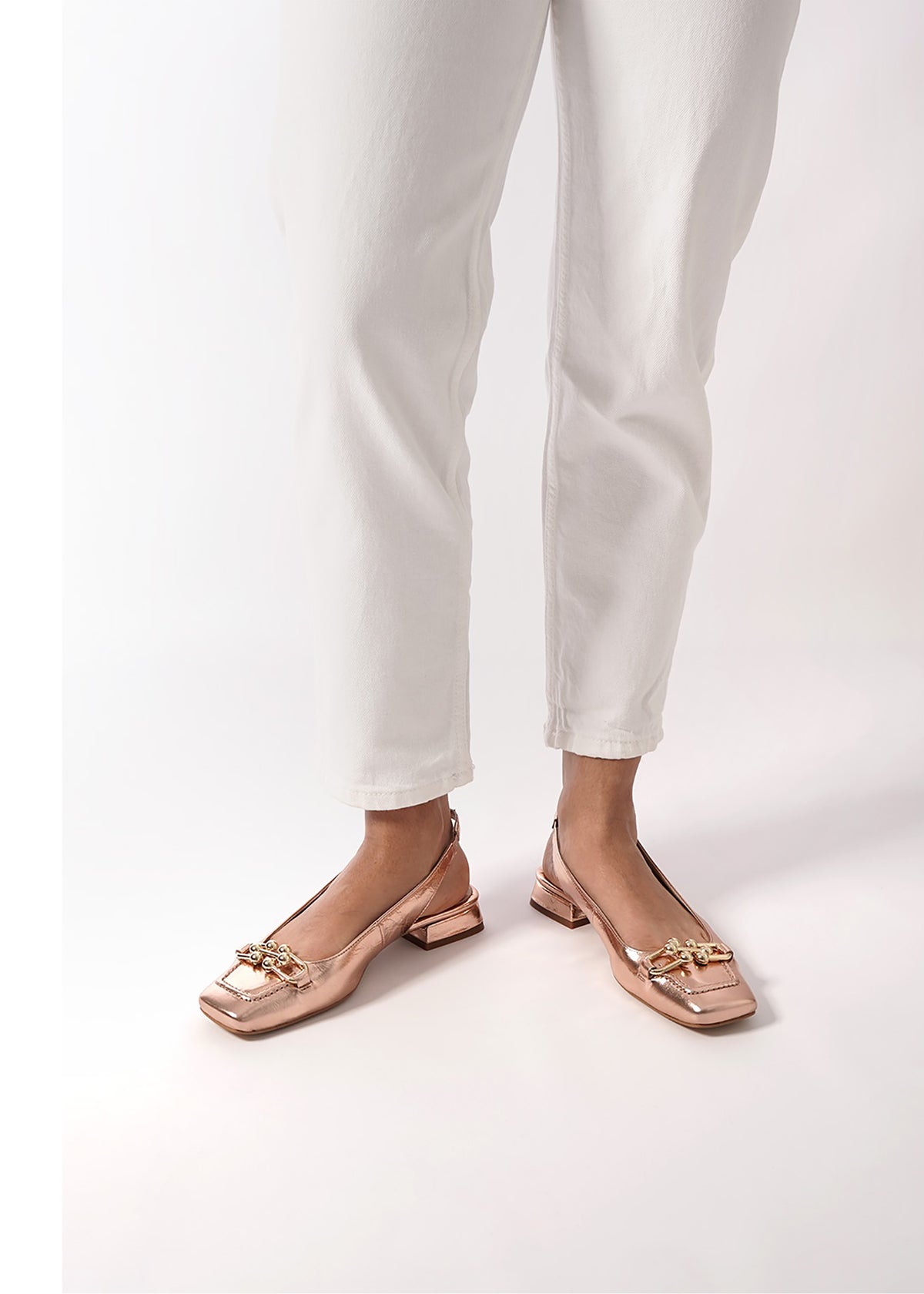 Slingback pumps - Victoria, rose gold toned leather, gold decoration