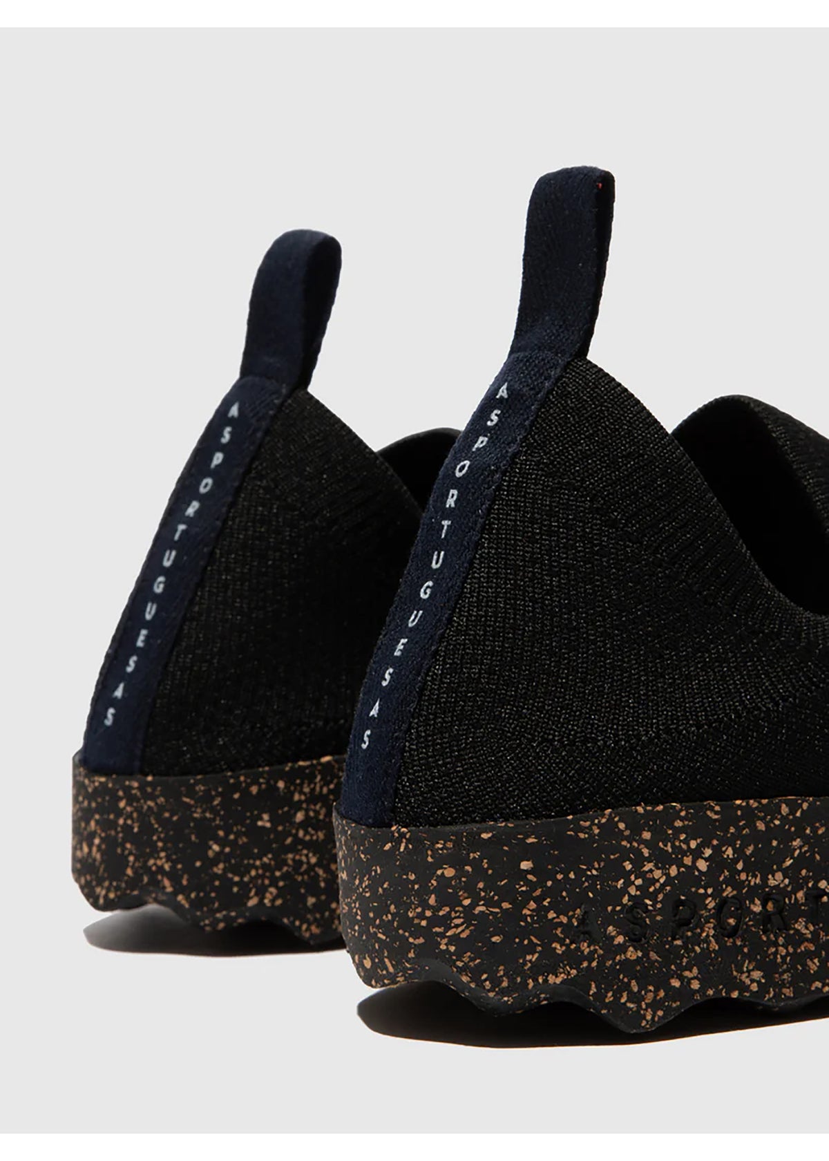 Skaftlösa Care-sneakers - svart stretchig trikå
