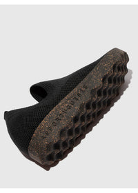 Strapless Clip Sneakers - black stretchy knit