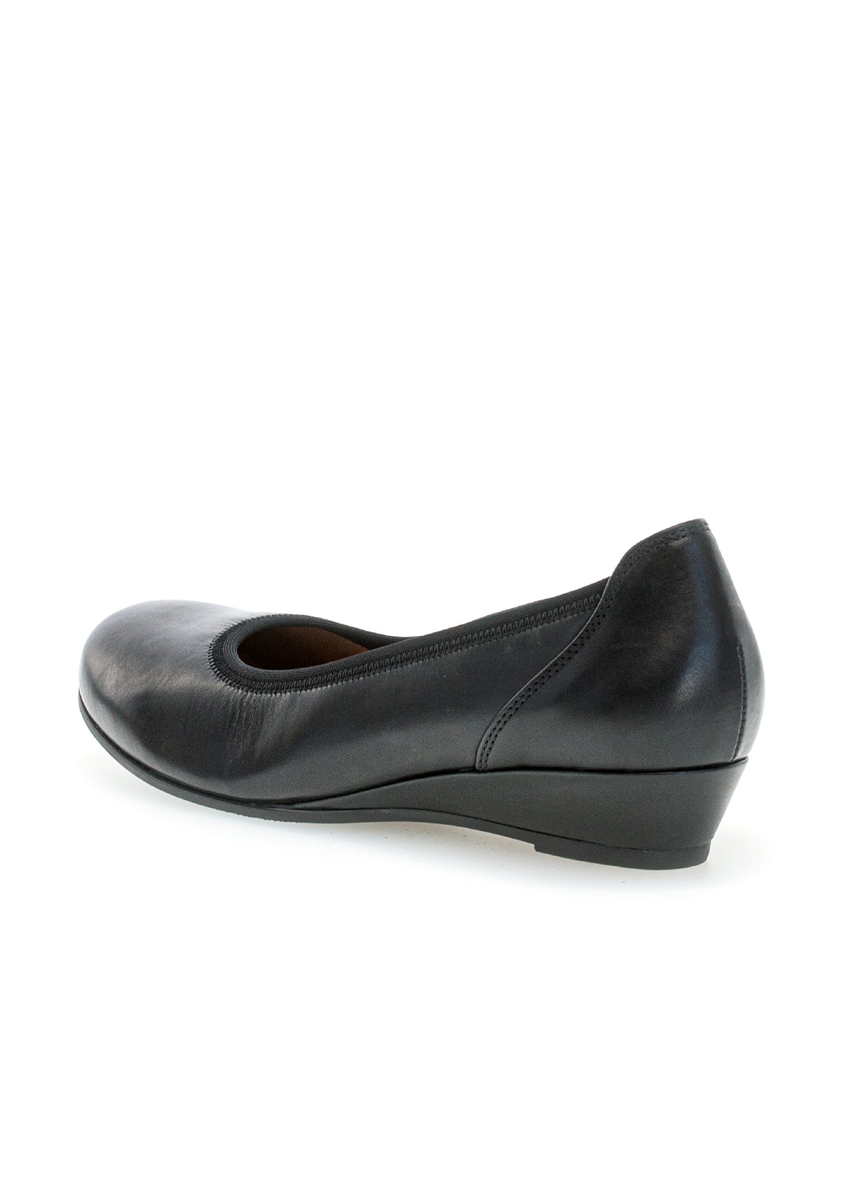 Pumps with low wedge heel - black smooth leather