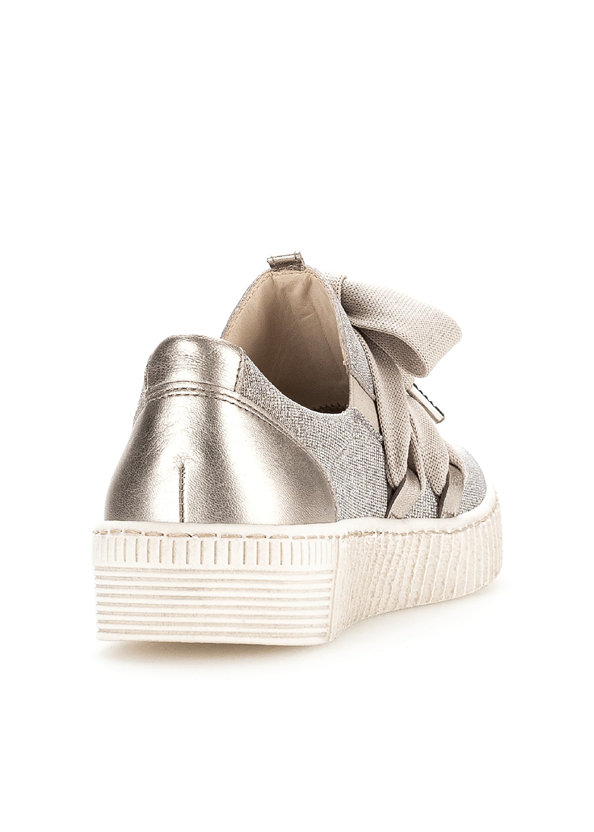 Sneakers med tjock sula - glittrande guldfärgat tyg, breda snören