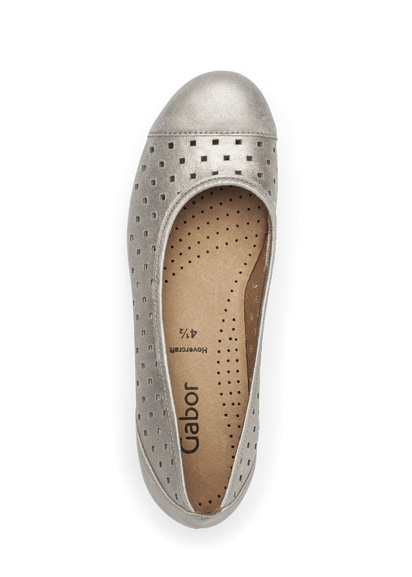 Ballet flats - shining platinum, perforated pattern