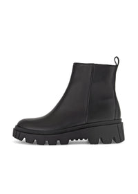 Strapless ankle boots with combat sole - black leather