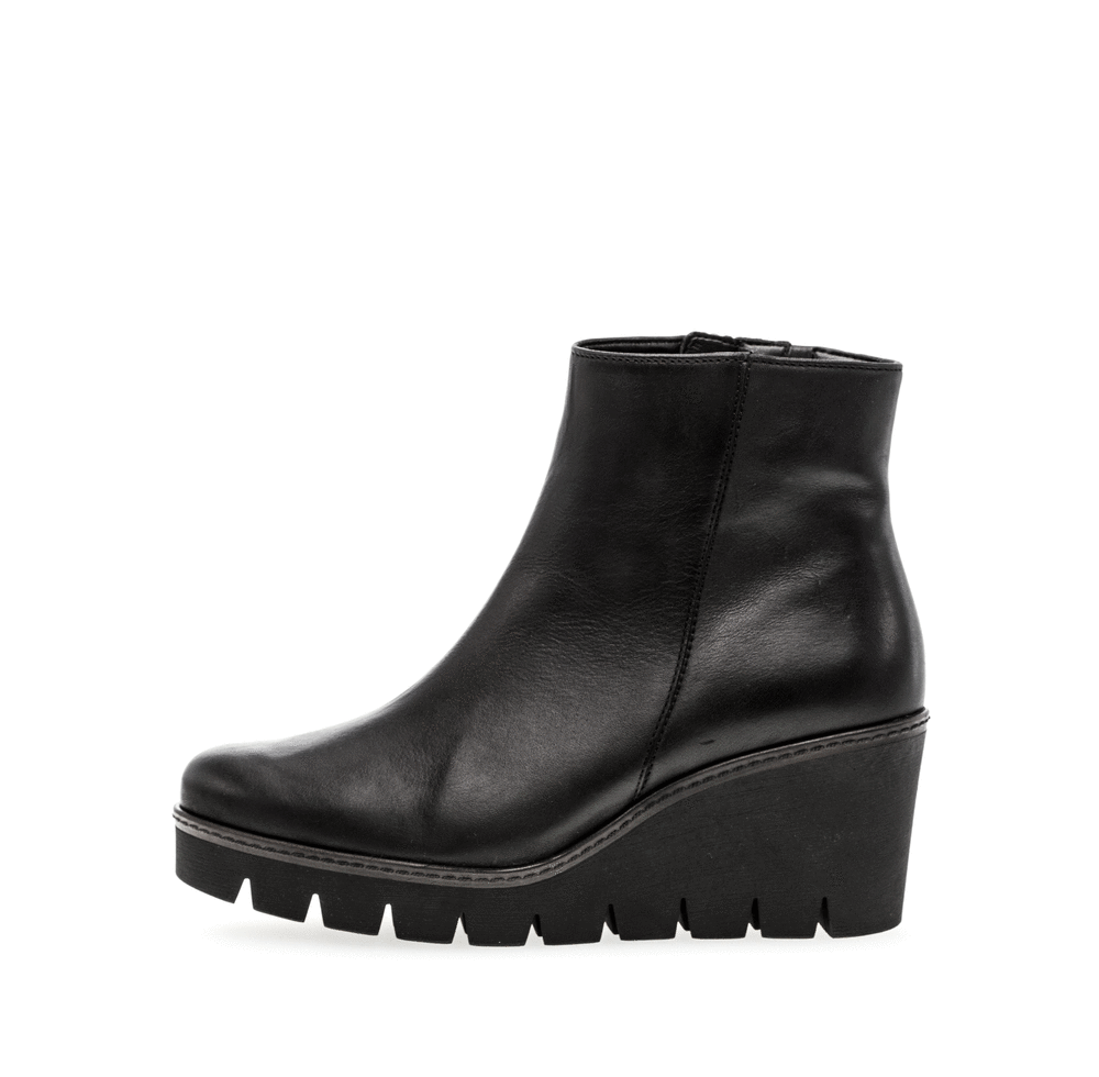 Strapless ankle boots with wedge heel - black leather