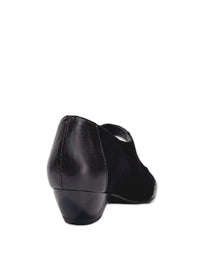 Pumps with Velcro strap - black leather, wide fit