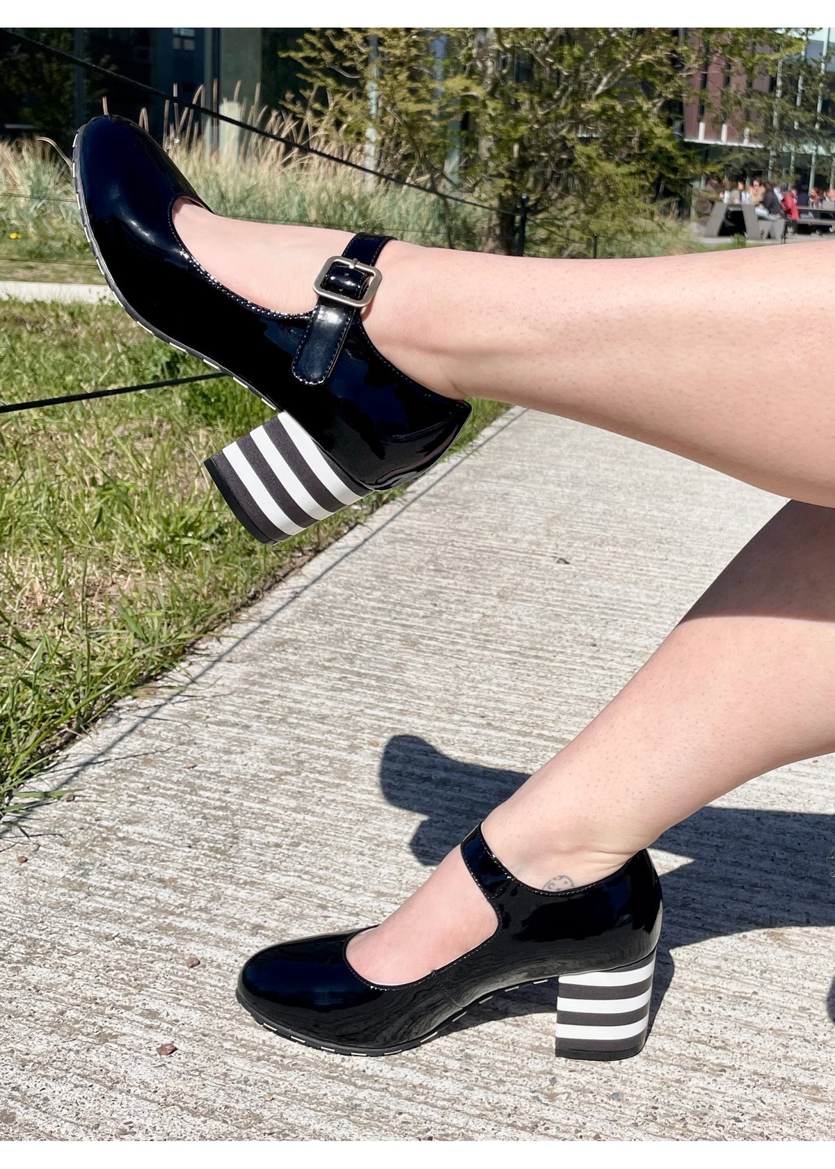 High heels with block heel - Eve Kawaii, shiny black, vegan