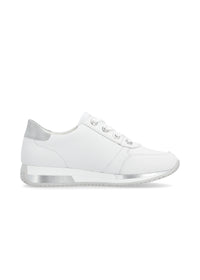 Sneakers med liten kilklack - vit, silverfärgade detaljer, utbytbara blomsterband