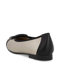Ballet flats - light platinum-colored leather, black tip and decoration