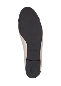Ballet flats - light platinum-colored leather, black tip and decoration