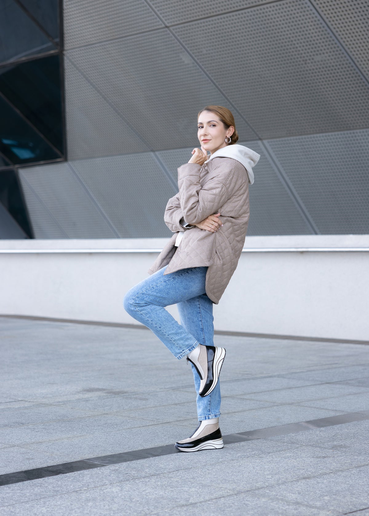 Kilklackade ankelstövlar - beige-svart tyg