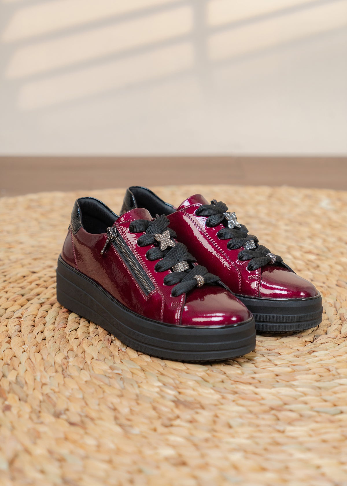 Sneakers with thick sole - dark red patent leather, silver-colored lace decorations