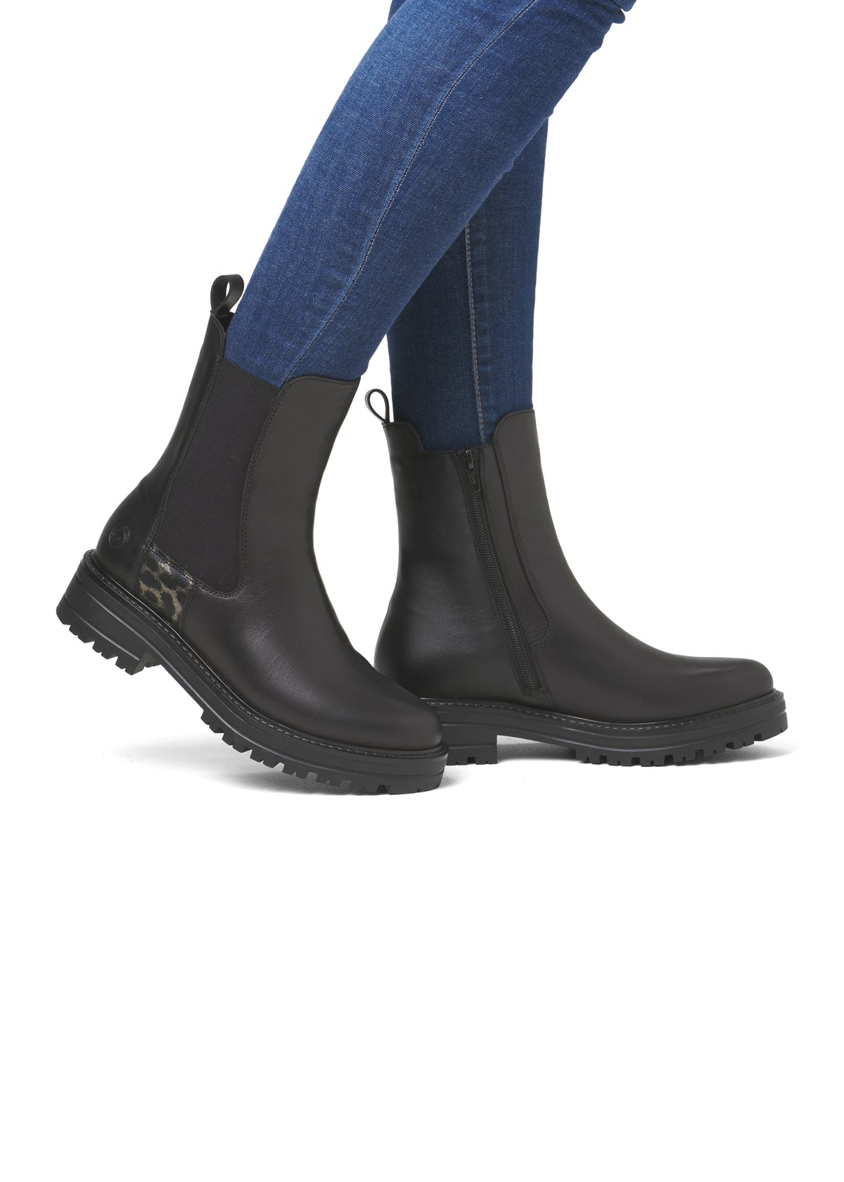 Chelsea ankle boots with thick sole - black leather, leopard pattern