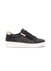 Sneakers - svart läder med hålmönster, gyllene detaljer