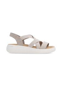 Sandaler med tjock sula - ljusa elastiska remmar