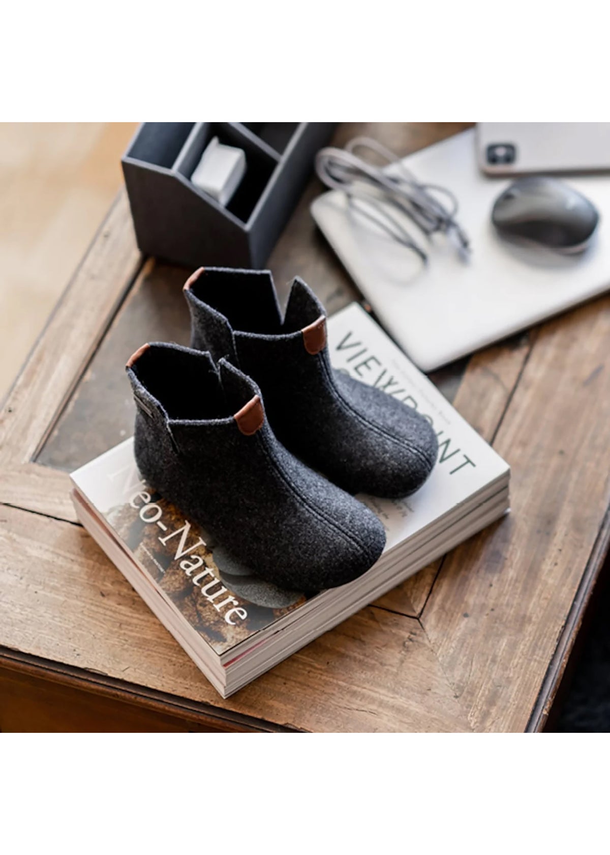 Wool slippers - dark gray wool felt, Ester-Erik