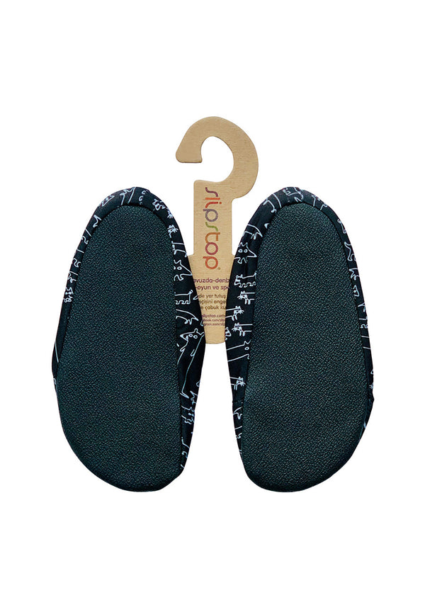 Children's slippers - Hotdog, dogs on a black background